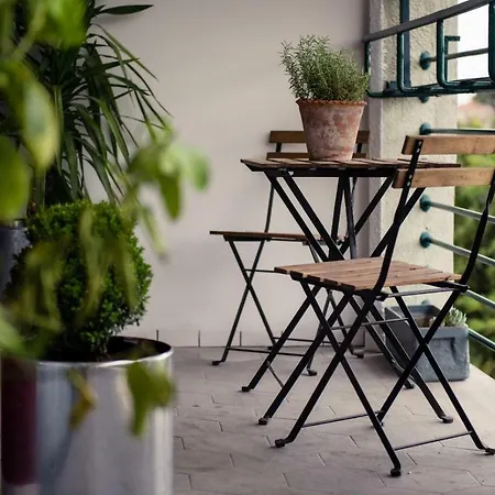 Retro Living شقة